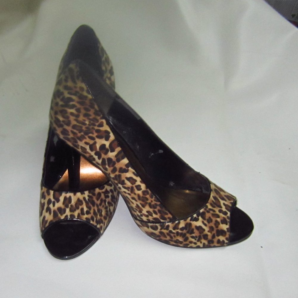 Nine West leopard print open toed heels